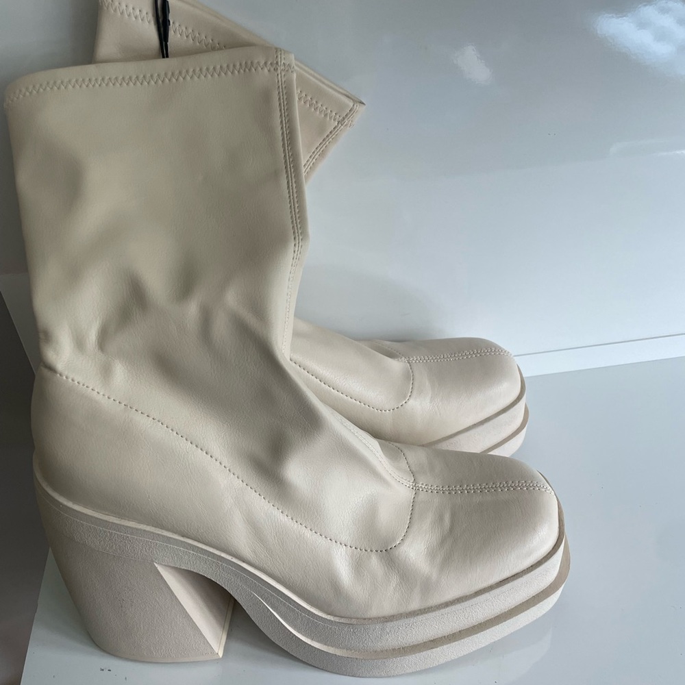 Bershka Cream Heeled Boots with Chunky Architectural Heel